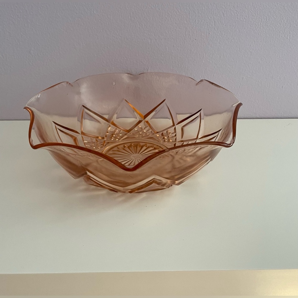 Pink Depression Bowl - Picture 7 of 13